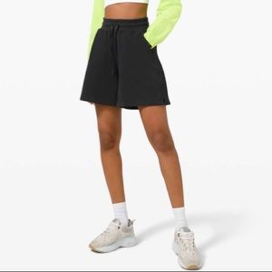 Lululemon All Yours Short- black